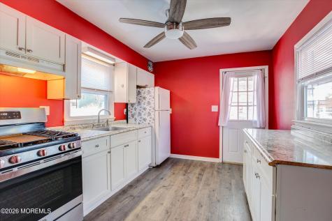 2 Chingarora Avenue Keyport NJ 07735