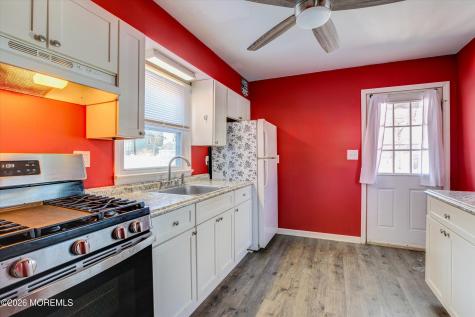 2 Chingarora Avenue Keyport NJ 07735