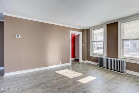 2 Chingarora Avenue Keyport NJ 07735