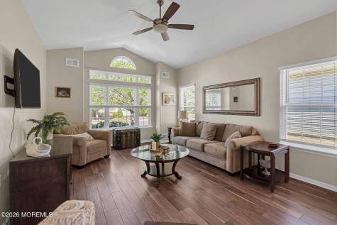 56 Rochford Drive Manchester NJ 08759