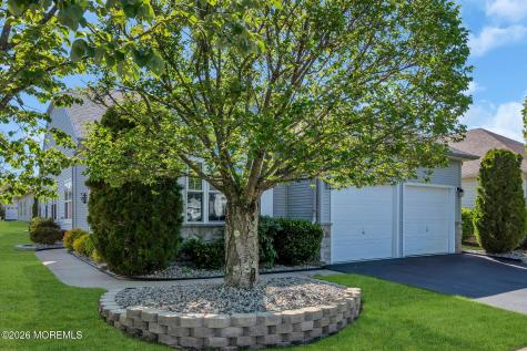 56 Rochford Drive Manchester NJ 08759
