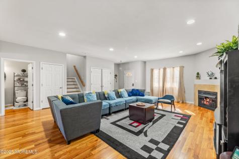 15 Stuyvesant Road Brick NJ 08723