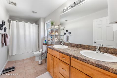 15 Stuyvesant Road Brick NJ 08723