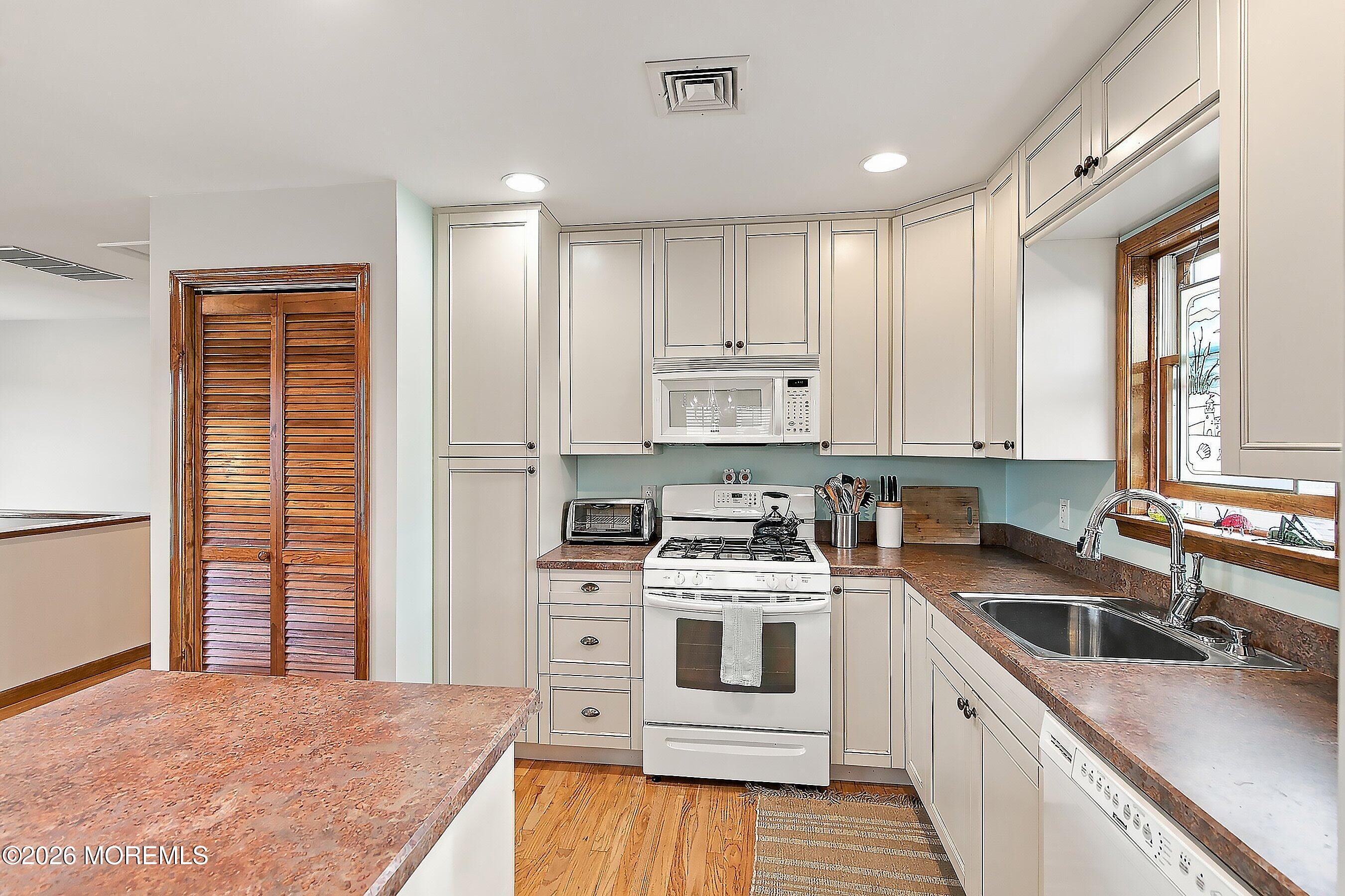 207 Parkway Point Pleasant Beach NJ 08742