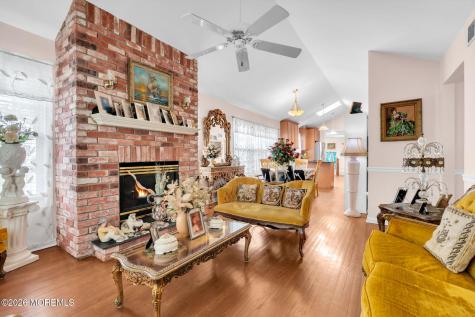 16 Avenue A Helmetta NJ 08828