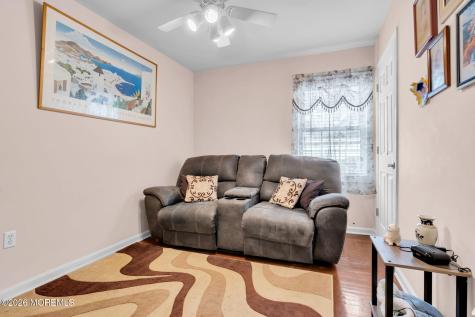 16 Avenue A Helmetta NJ 08828