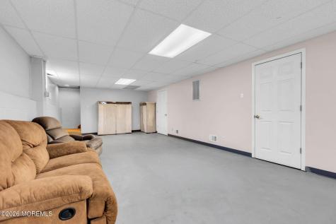 16 Avenue A Helmetta NJ 08828