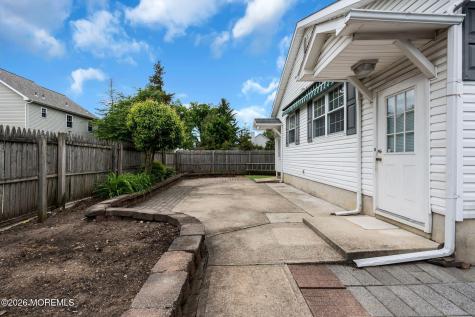 16 Avenue A Helmetta NJ 08828