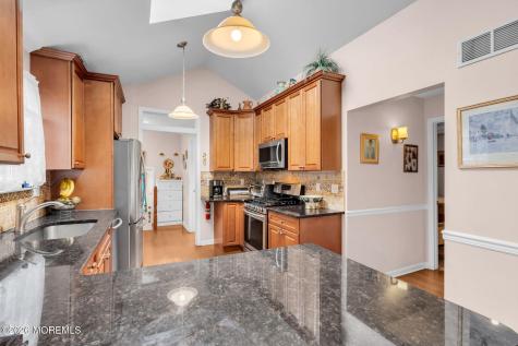 16 Avenue A Helmetta NJ 08828