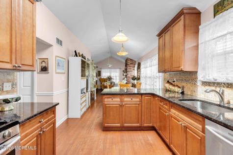 16 Avenue A Helmetta NJ 08828