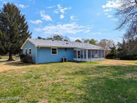 29 Moccasin Drive Whiting NJ 08759