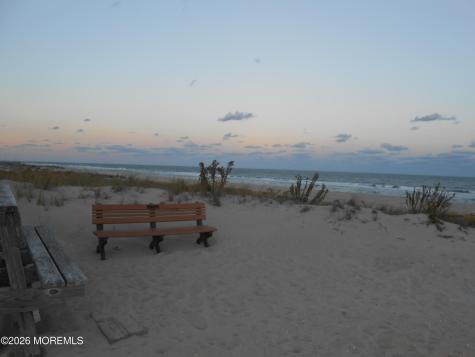 36 Fort Lee Drive Manahawkin NJ 08050