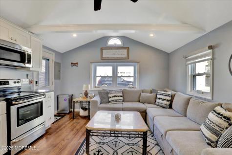 12 W Rutherford Lane Lavallette NJ 08735