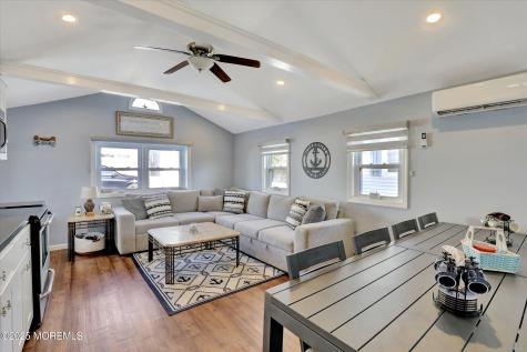 12 W Rutherford Lane Lavallette NJ 08735