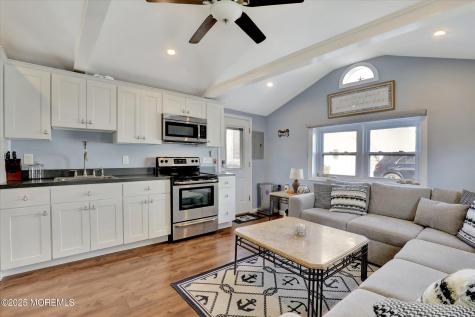 12 W Rutherford Lane Lavallette NJ 08735