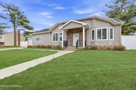 1524 Redondo Lane Lakewood NJ 08701
