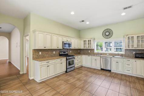 1524 Redondo Lane Lakewood NJ 08701