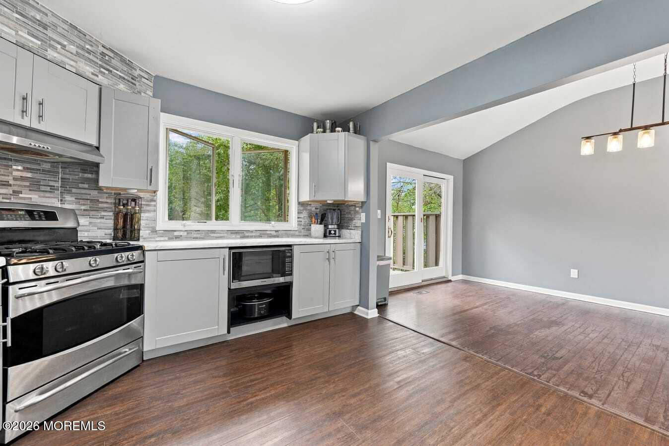 25 Koenig Lane Freehold NJ 07728