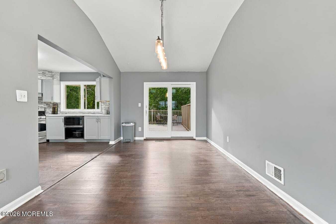 25 Koenig Lane Freehold NJ 07728