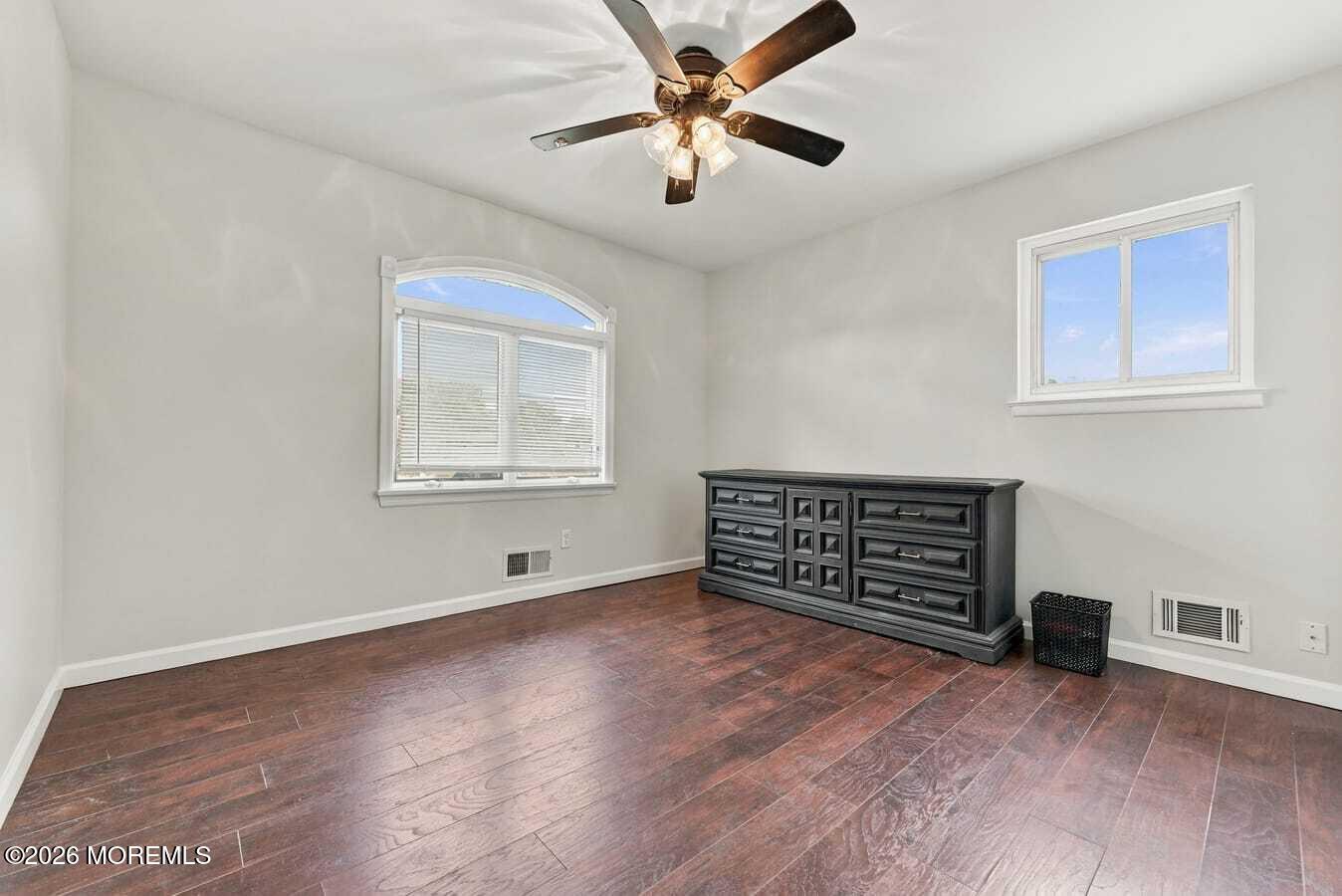 25 Koenig Lane Freehold NJ 07728