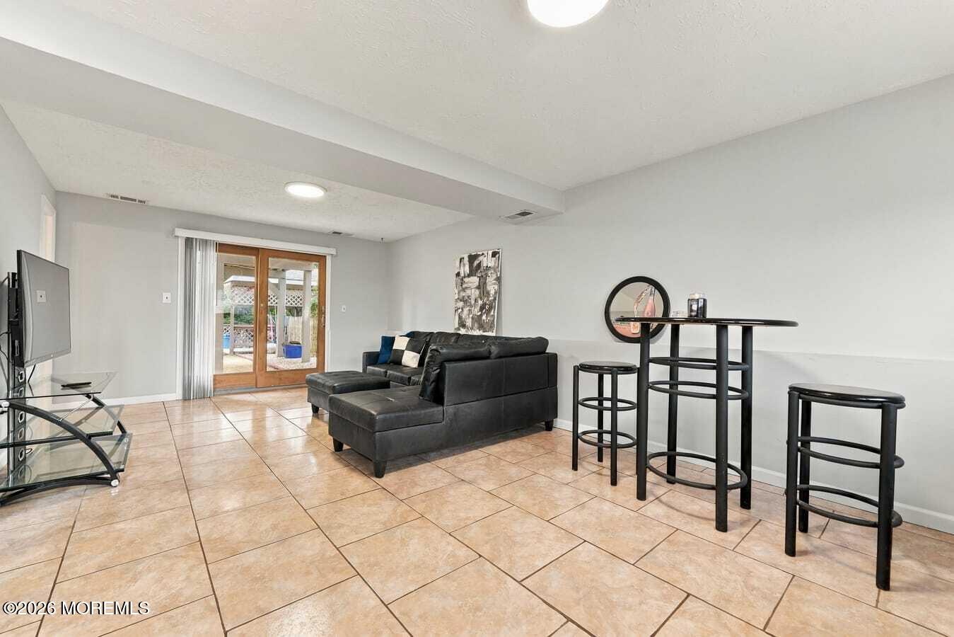 25 Koenig Lane Freehold NJ 07728