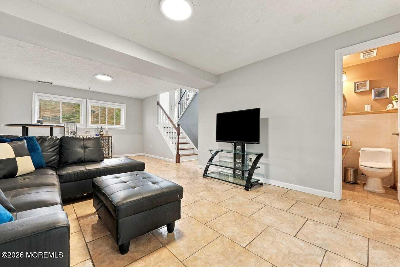 25 Koenig Lane Freehold NJ 07728
