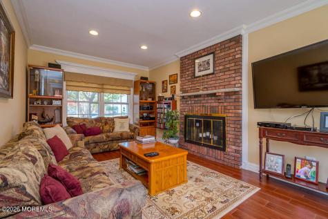 25 Whitney Drive Marlboro NJ 07746