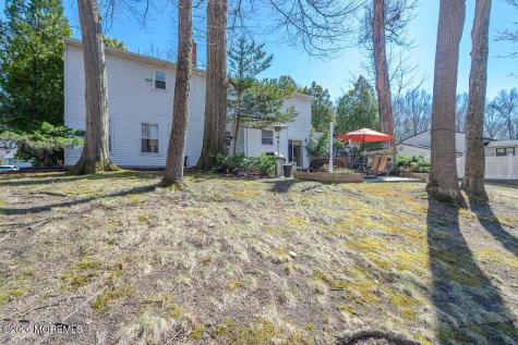 25 Whitney Drive Marlboro NJ 07746