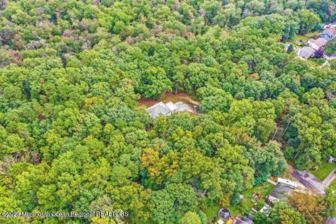 2557 Huckleberry Road Manchester NJ 08759