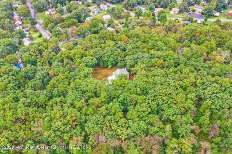 2557 Huckleberry Road Manchester NJ 08759