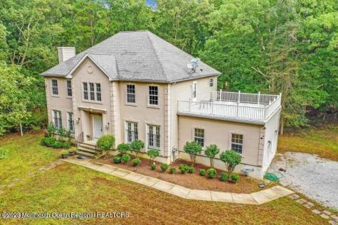 2557 Huckleberry Road Manchester NJ 08759