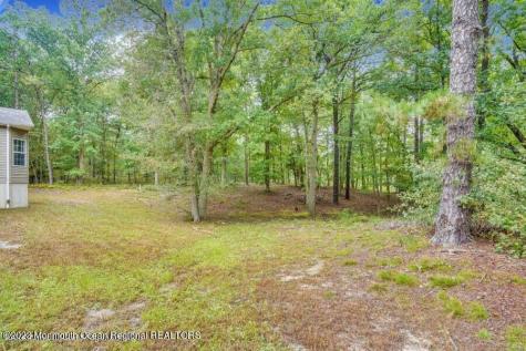 2557 Huckleberry Road Manchester NJ 08759