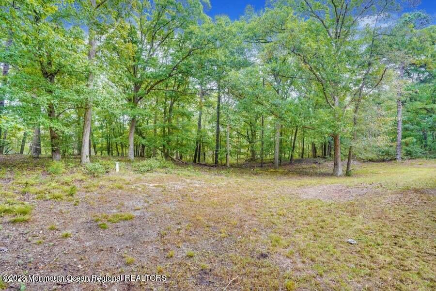 2557 Huckleberry Road Manchester NJ 08759