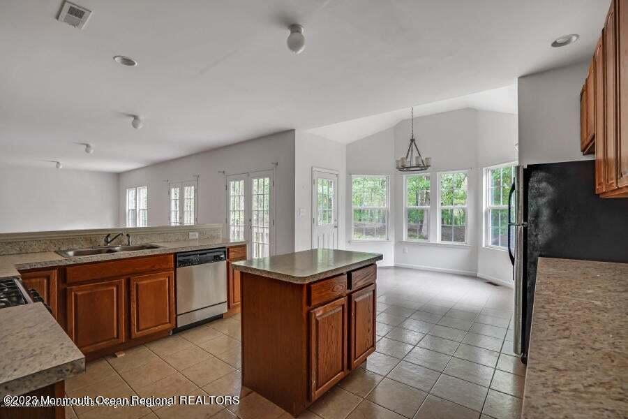 2557 Huckleberry Road Manchester NJ 08759