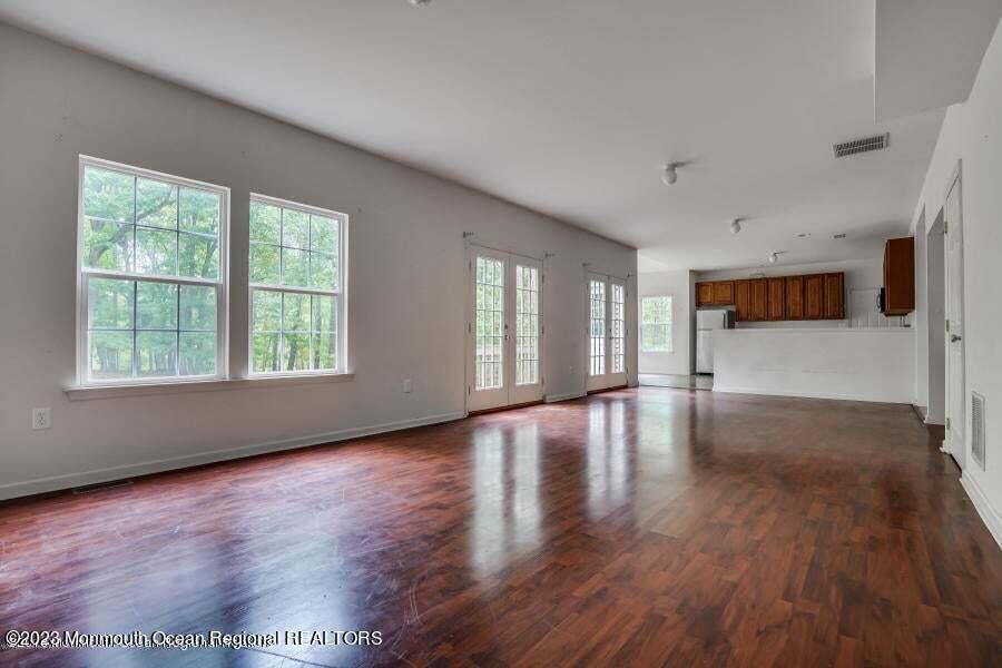 2557 Huckleberry Road Manchester NJ 08759