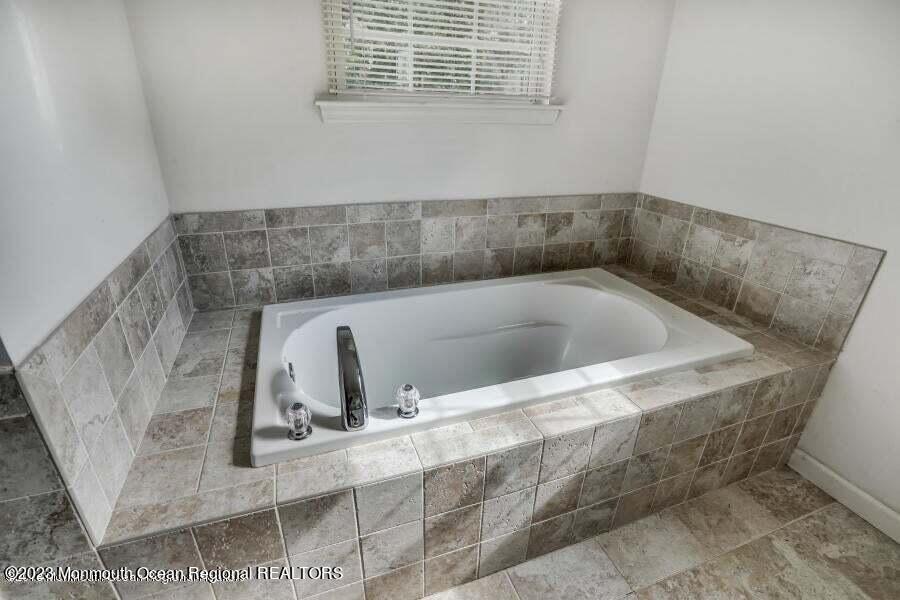 2557 Huckleberry Road Manchester NJ 08759