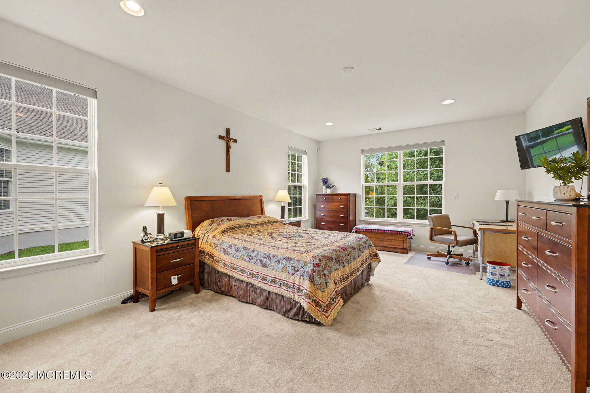 18 Blyth Lane Jackson NJ 08527