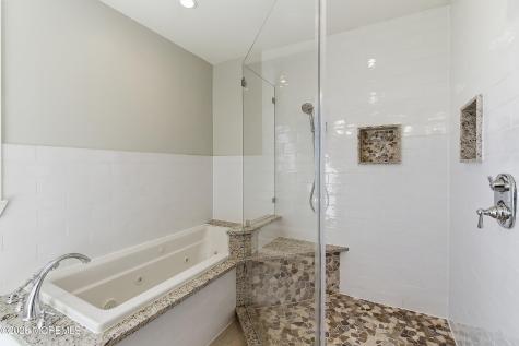 14 Koosman Drive Leonardo NJ 07737
