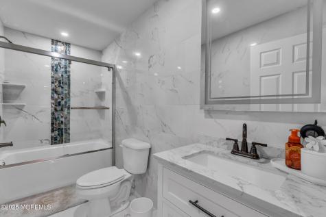 315 Parisen Avenue Bayville NJ 08721