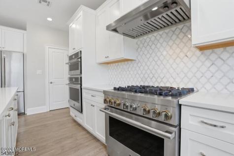 18 Waterford Way Lincroft NJ 07738