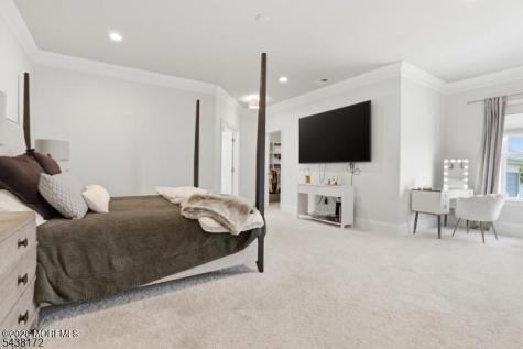 18 Waterford Way Lincroft NJ 07738