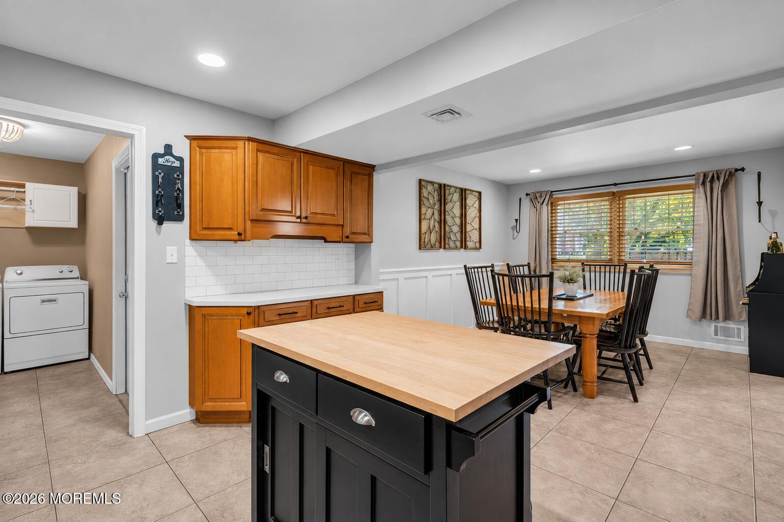 18 Wylie Terrace Morganville NJ 07751