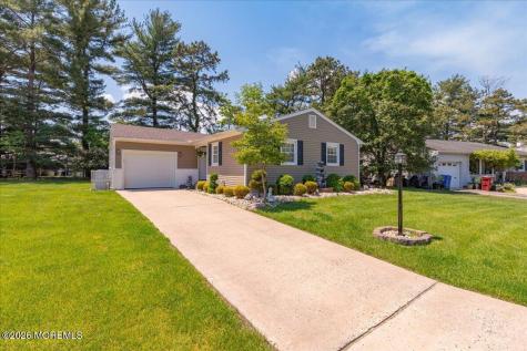 12 Cambridge Court Toms River NJ 08757