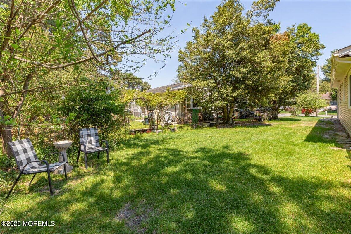 12 Cambridge Court Toms River NJ 08757