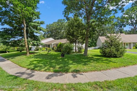 7 Lamp Post Court Howell NJ 07731