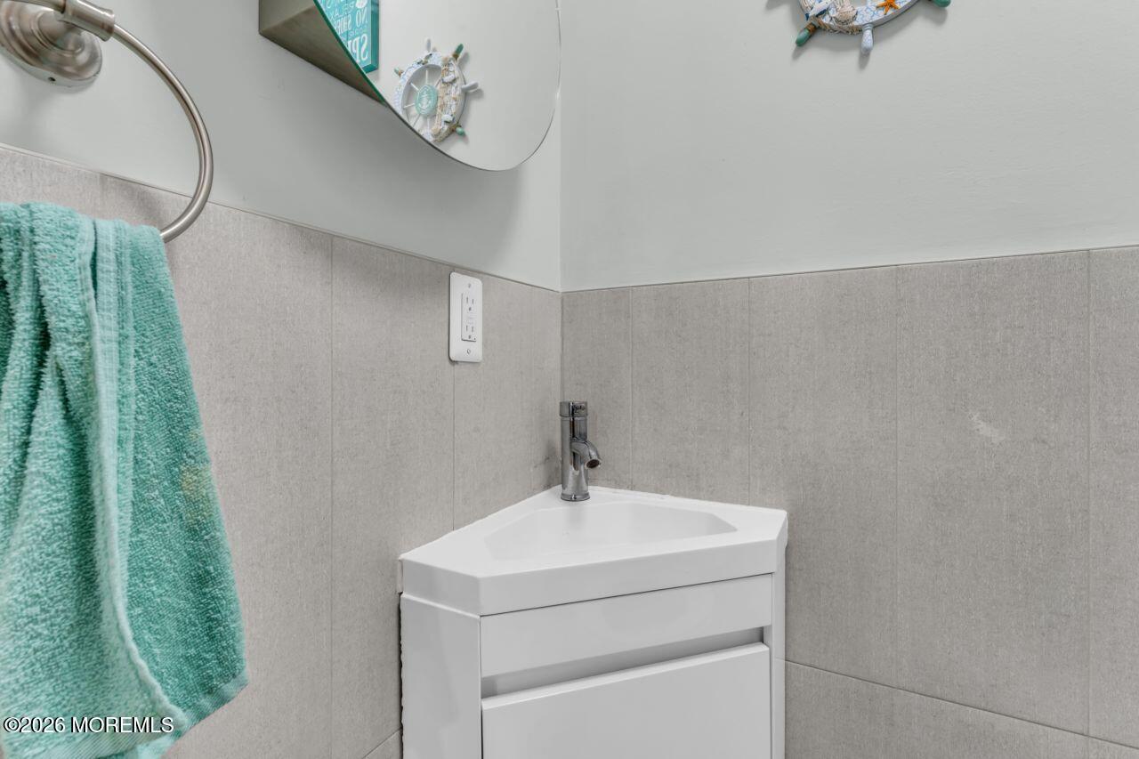 1405 Logan Road Ocean Twp NJ 07712