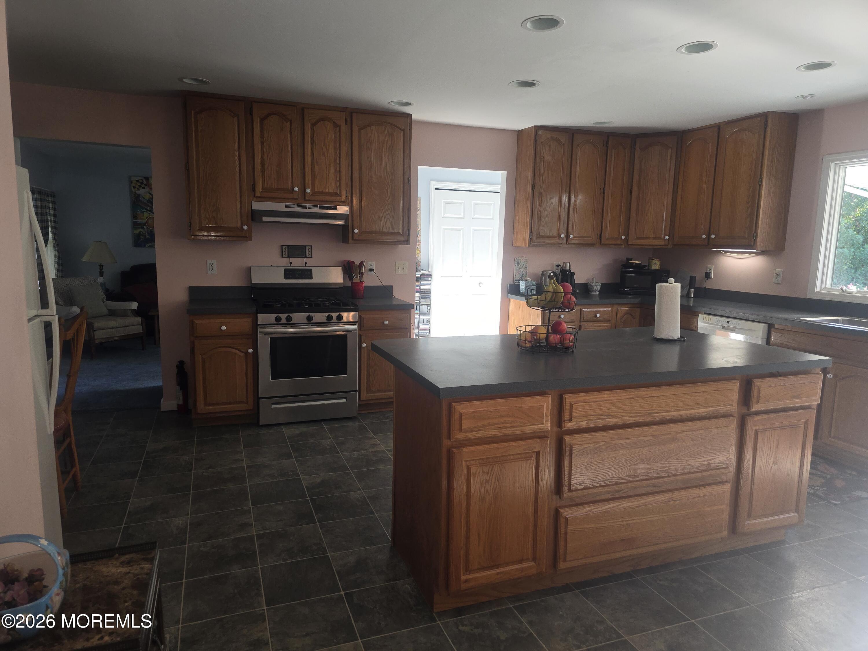 712 Holmdel Road Holmdel NJ 07733