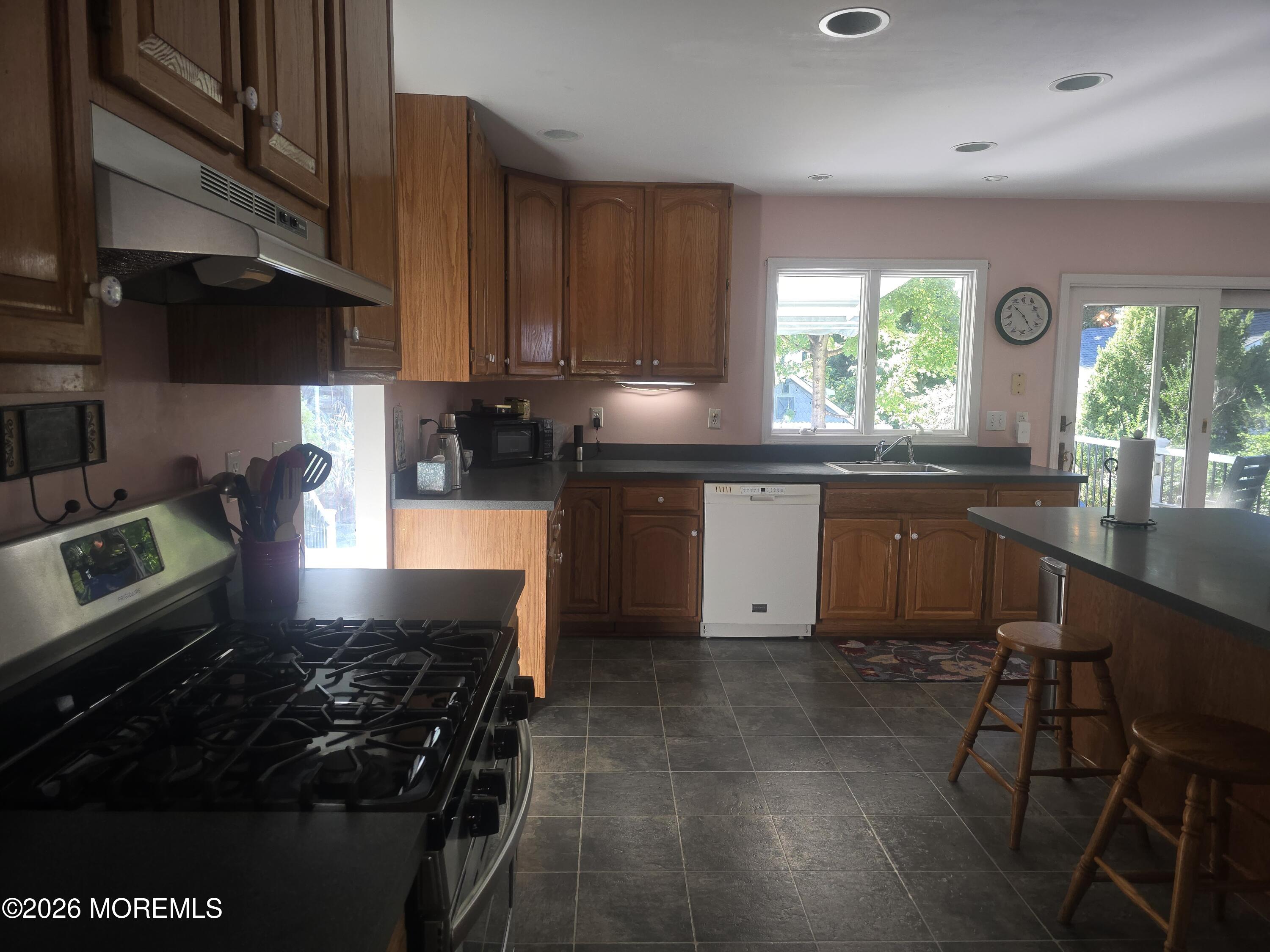 712 Holmdel Road Holmdel NJ 07733