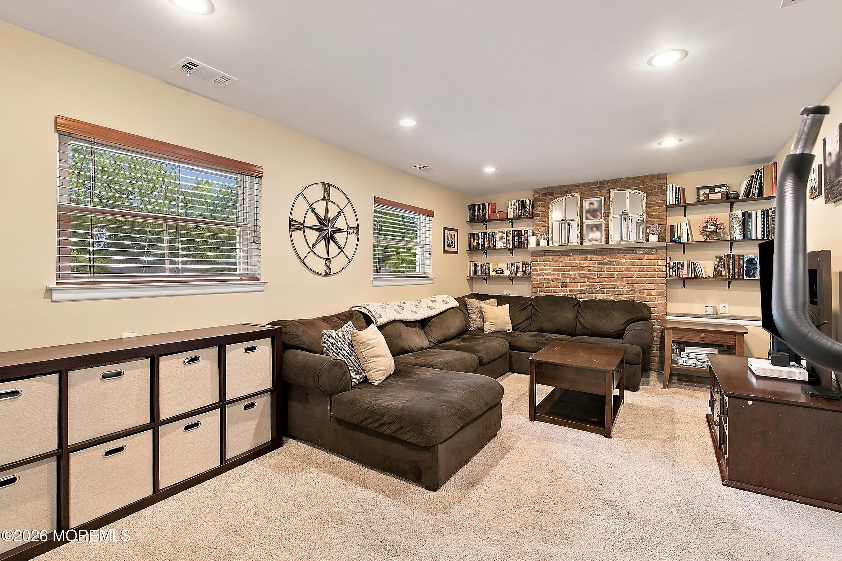 45 Oak Terrace Howell NJ 07731