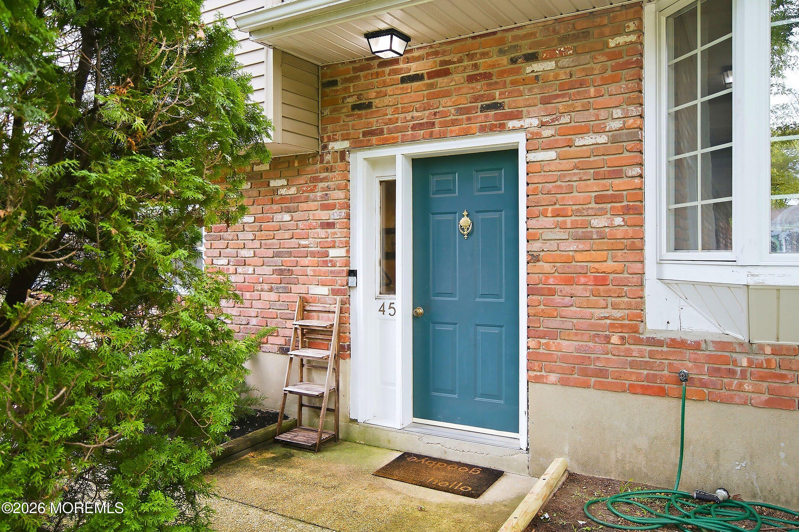 45 Oak Terrace Howell NJ 07731